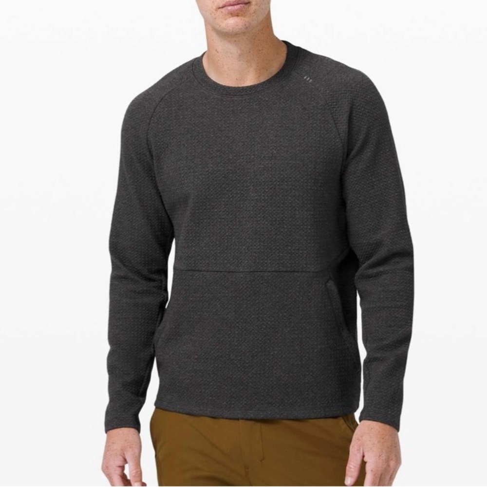 2020-Lululemon At Ease Crew
Heathered Black / Black size small